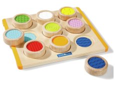 TACTILE SLOTTING PUZZLE Materials to touch