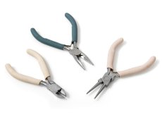 SET OF JEWELLERY PLIERS