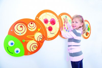 Zoom bild av Wall Toy Caterpillar "Turning Around Labyrinth"
