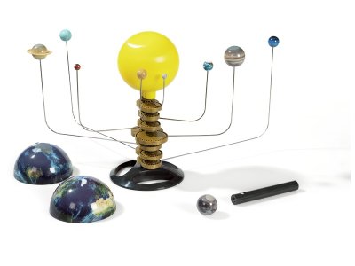 Zoom bild av MOTORISED SOLAR SYSTEM
