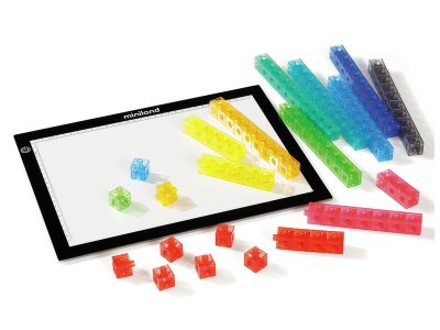 Zoom bild av LIGHT-UP TABLE AND BASE 10 CUBES MAXI PACK