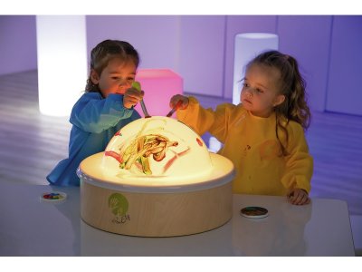 Zoom bild av LIGHT-UP TABLE WITH DOME