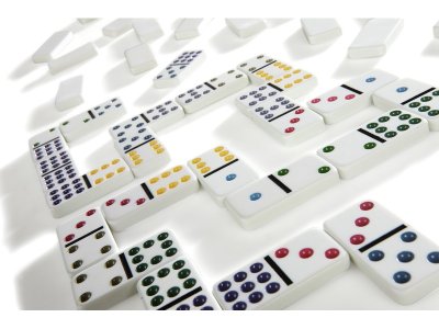 Zoom bild av COLOUR TACTILE TRADITIONAL DOMINOES