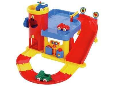 Zoom bild av MY FIRST GARAGE